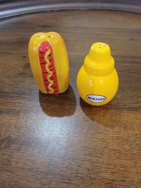 Ceramic Hotdog and Mustard Salt and Pepper Shaker.
